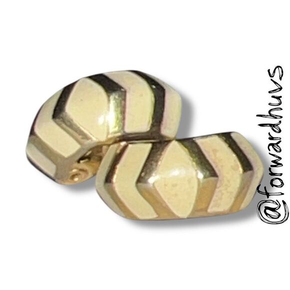 Monet Enamel Clip-On Earrings – Chevron Design - Picture 6 of 9
